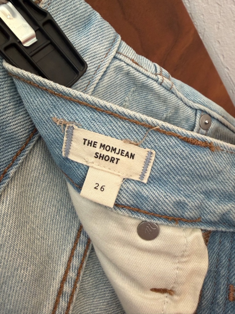 Madewell the Mom Jean Short - Picture 2 of 14